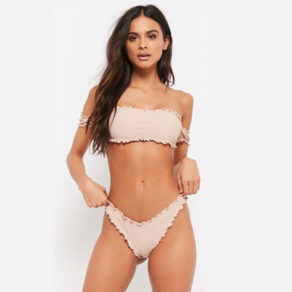 Ribbed-edge bikini in baby pink